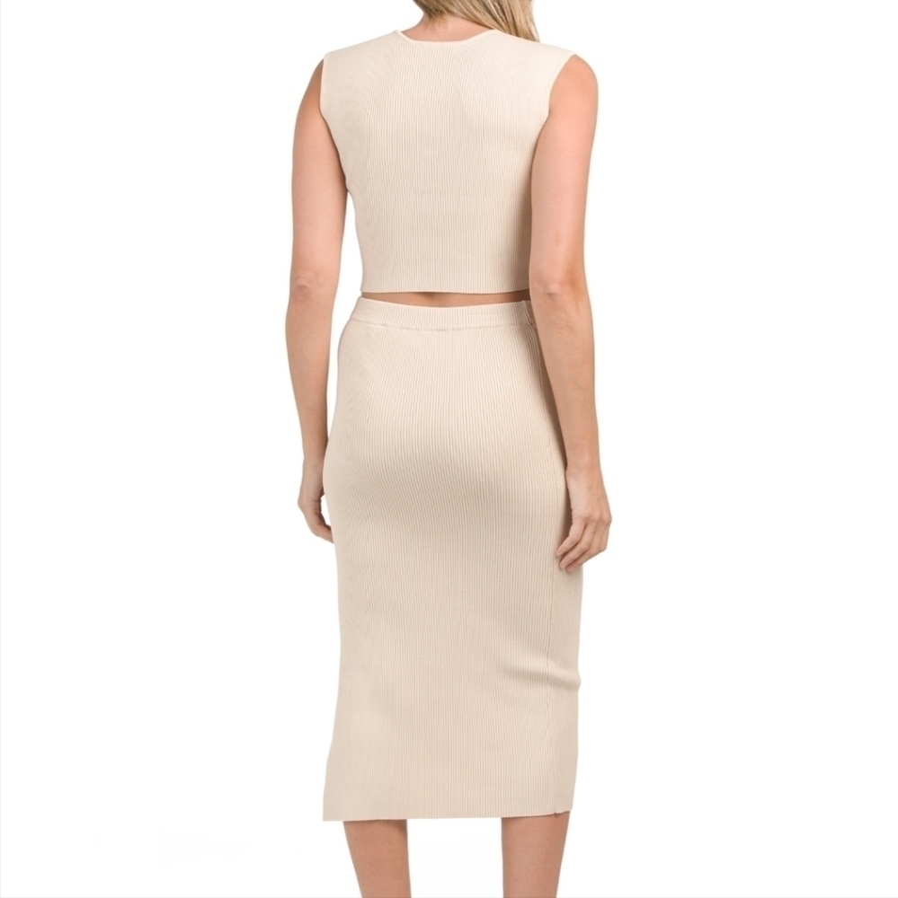 🆕️ Revolve House of Harlow Ribbed Skirt Set - Picture 3 of 13
